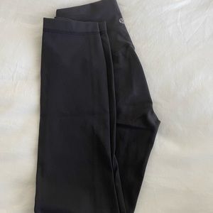Lululemon woman’s Wunder Train leggings-Size 2